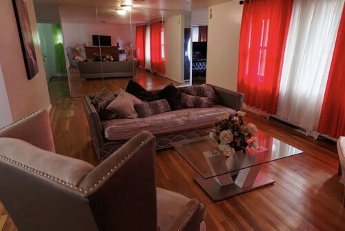 Cheerful Home in Yonkers NY