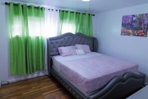 4 bedrooms, WiFi - Cheerful Home in Yonkers NY (Yonkers)