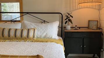 1 bedroom, desk, iron/ironing board, free WiFi