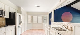 Lake Conroe - Kayak, Paddle Boards, Fishing, Pool Table, Pet Friendly!