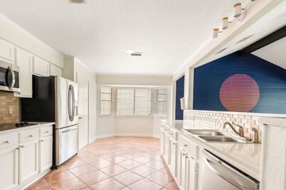 Lake Conroe - Kayak, Paddle Boards, Fishing, Pool Table, Pet Friendly!