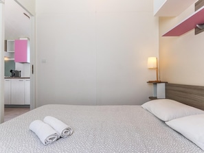 2 bedrooms, Internet, bed sheets - Vita Portucale | Country House with Garden (Charneca da Caparica)