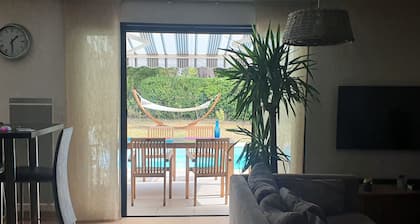 Family villa with pool and garden