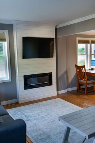 Cozy house with lake view near Marquette