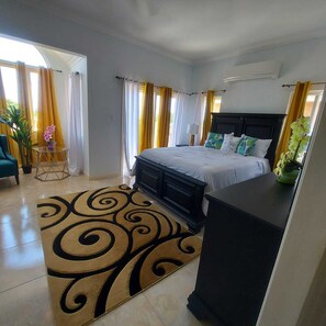 2 bedrooms, iron/ironing board, free WiFi, bed sheets - Tropical Luxury 2 bedroom Jamaican townhouse (Ocho Rios)