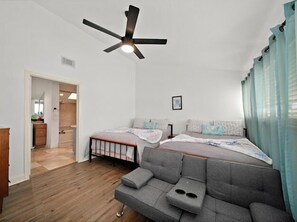 2 bedrooms, desk, iron/ironing board, WiFi