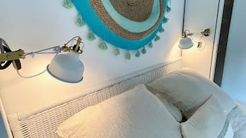 3 Schlafzimmer, Schreibtisch, Bügeleisen/Bügelbrett, Reisekinderbett