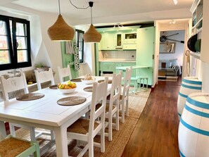 Dining - The Cliffs - Casa Genoveva (O Vicedo)