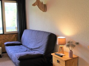 TV - Studio in Vars Les Claux, balcony, parking, 200m from slopes (Vars)