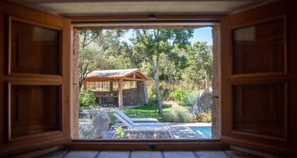 Magnificent Bergerie, heated pool, summer kitchen, pétanque court