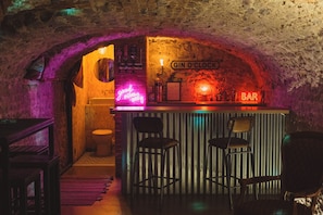 Bar (en la propiedad)