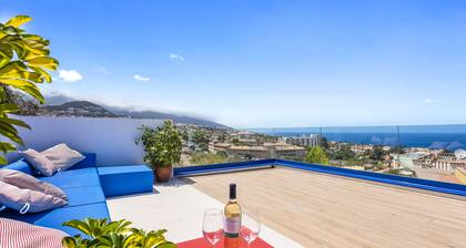 Sustainable Villa Marina, private heated pool, ultra fast wifi, AirCon, Heating