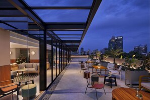 Bar (en el alojamiento)