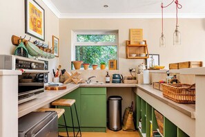 Fridge, microwave, stovetop, electric kettle