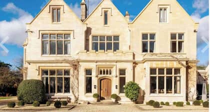 Country Retreat, Wood Burning Stove, Air Con, Parking & Dog Play Fields nr Bath