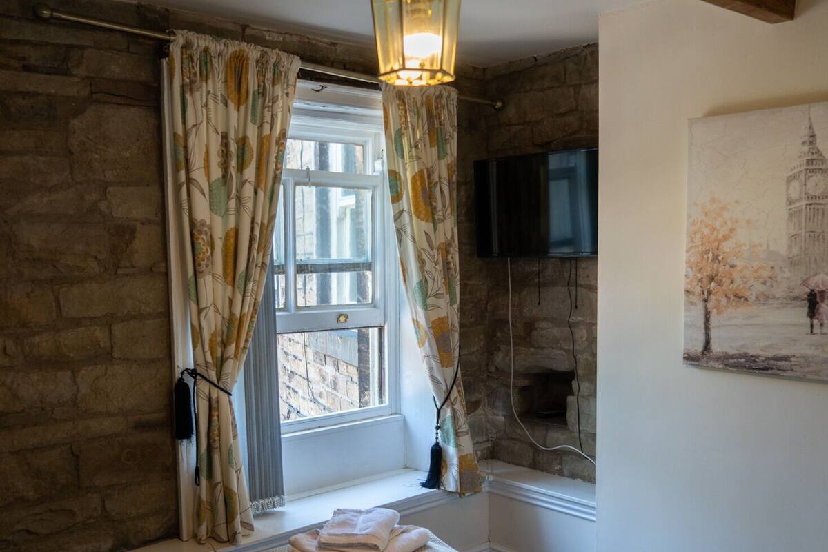Classic Double Room | Blackout drapes, iron/ironing board (on request), WiFi (free)