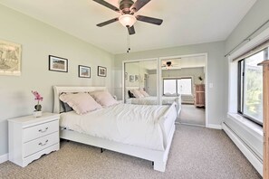 3 Schlafzimmer, Schreibtisch, kostenloses Internet, Bettwäsche