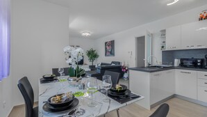 Uklassifisert bilde, 2 av 32, knapp