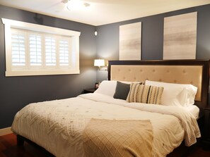 2 bedrooms, in-room safe, desk, iron/ironing board