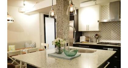 Kool Kits! Family-run and close to UBC, Downtown and Vancouverâs nature.