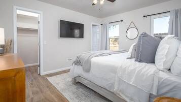 3 slaapkamers, een bureau, wifi, beddengoed