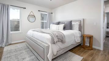 3 chambres, bureau, Wi-Fi, draps fournis