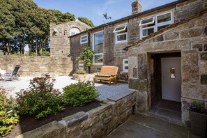 Cottage, Multiple Beds | Property grounds
