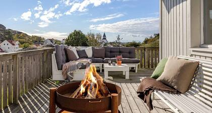 Large Family Home Near The Ocean With Big Patio