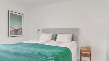 2 makuuhuonetta, silitysrauta/-lauta, ilmainen Wi-Fi, vuodevaatteet