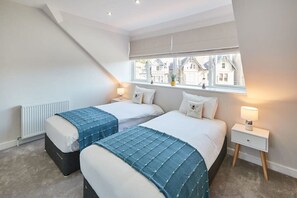 2 soverom, reiseseng for barn, wi-fi (inkludert) og sengetøy