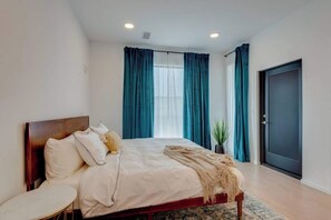 3 chambres, fer et planche à repasser, lit parapluie, Wi-Fi gratuit