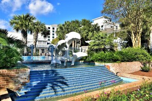 A heated pool - Charming 2BR at Baytowne Wharf! Furnished Balcony, Pool + Hot Tub, Beach Tram (Miramar Beach)