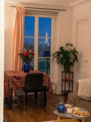 Interior - AMAZING FLAT_WITH UNIQUE VIEW OF PARIS_MONTMARTRE (Paris)