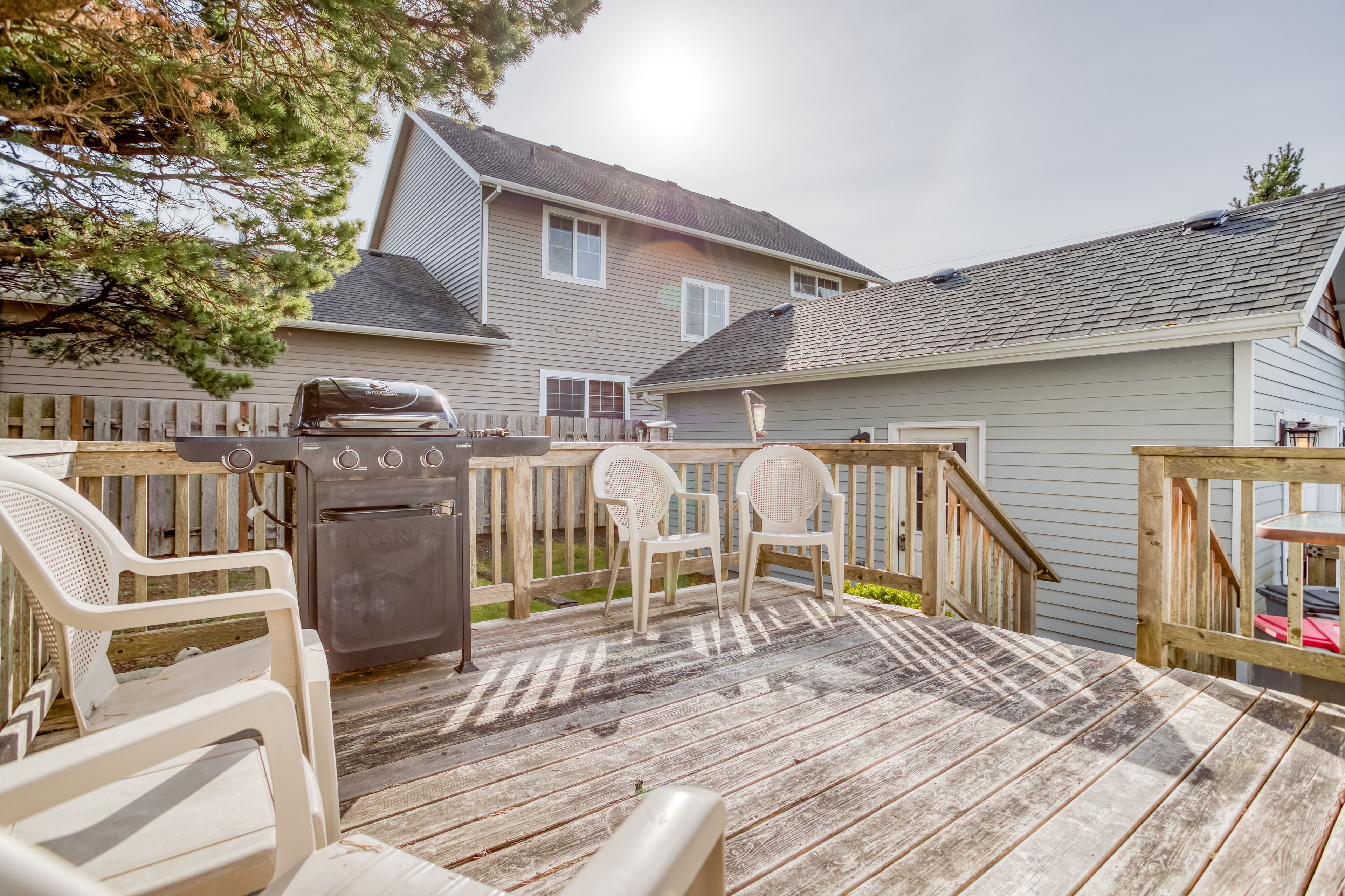 Neat, Clean Cottage is Two Blocks to Seaside Beach