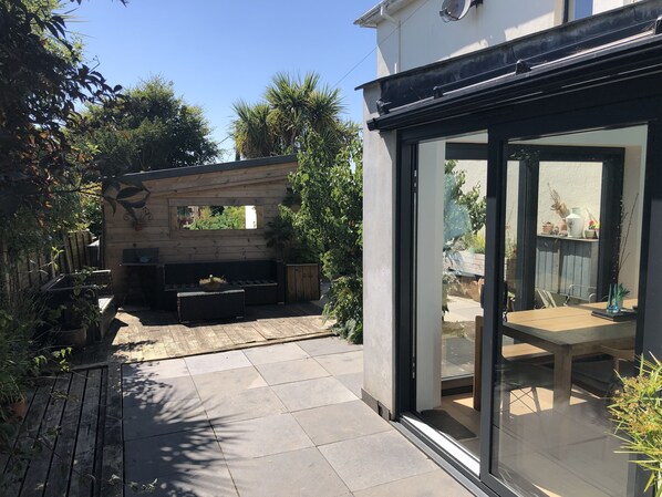 House | Outdoor dining