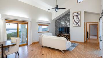 House, Multiple Beds, Balcony | 4 bedrooms, free WiFi, bed sheets