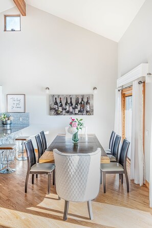 House, Multiple Beds, Balcony | Living room | 40-inch TV with digital channels - Lavish Lake Getaway (Austin)