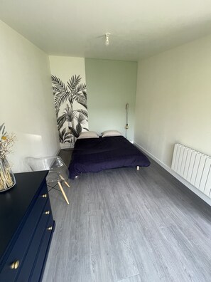 8 Schlafzimmer, Bügeleisen/Bügelbrett, Reisekinderbett, kostenloses WLAN