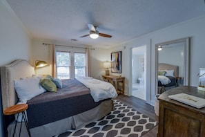 3 habitaciones, escritorio, tabla de planchar con plancha y wifi gratis