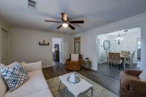 Smart TV, books - Bama Off Main - Book now for football season! (Northport)