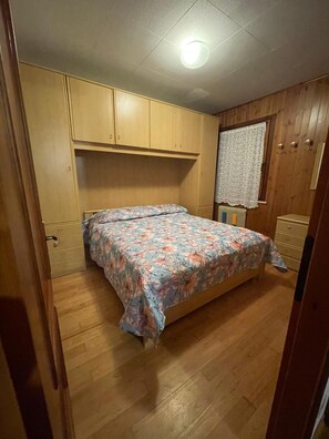 1 Schlafzimmer, Zimmersafe, kostenloses WLAN, Bettwäsche
