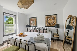 5 Schlafzimmer, Bügeleisen/Bügelbrett, WLAN