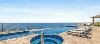 Bella Vista - Luxurious oceanfront villa with ocean views - by Cayman Villas