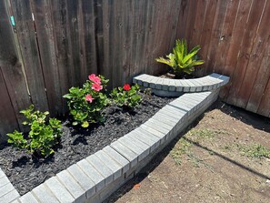 Property grounds - SeaWorld/ Lackland AFB/, Comfortable for BMT (San Antonio)