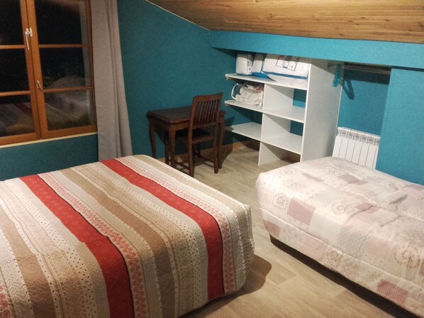 2 bedrooms, iron/ironing board, WiFi, bed sheets