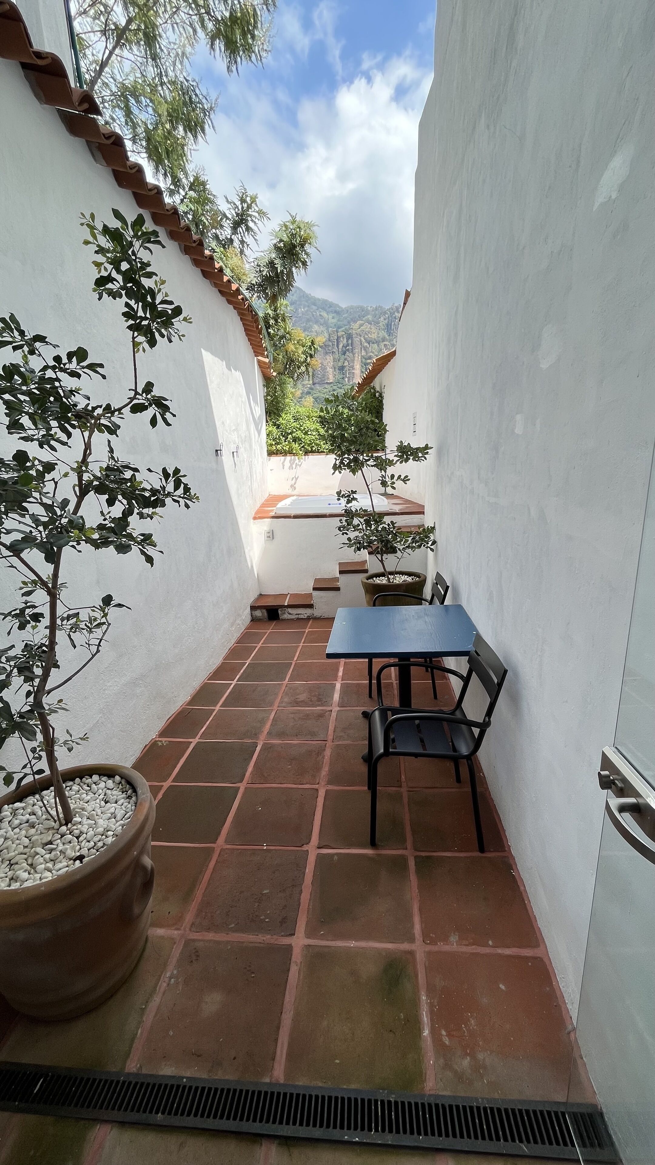 10 Suite Santiago con jacuzzi y vista a la montaña | Terraza o patio