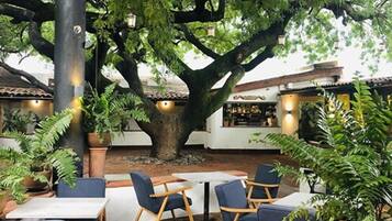 Se ofrece un desayuno a la carta (299 MXN por persona)