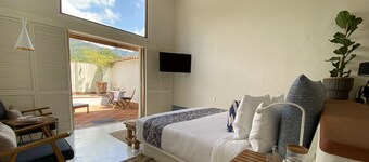 โรงแรม วาย เรสเตอรองเต เอล ซิรูเอโล