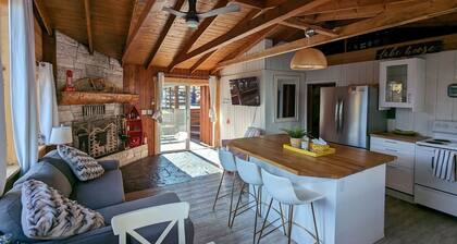 Cozy Cabin Lake View Private Beach