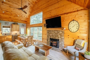 Smart TV, fireplace, video games, ping pong